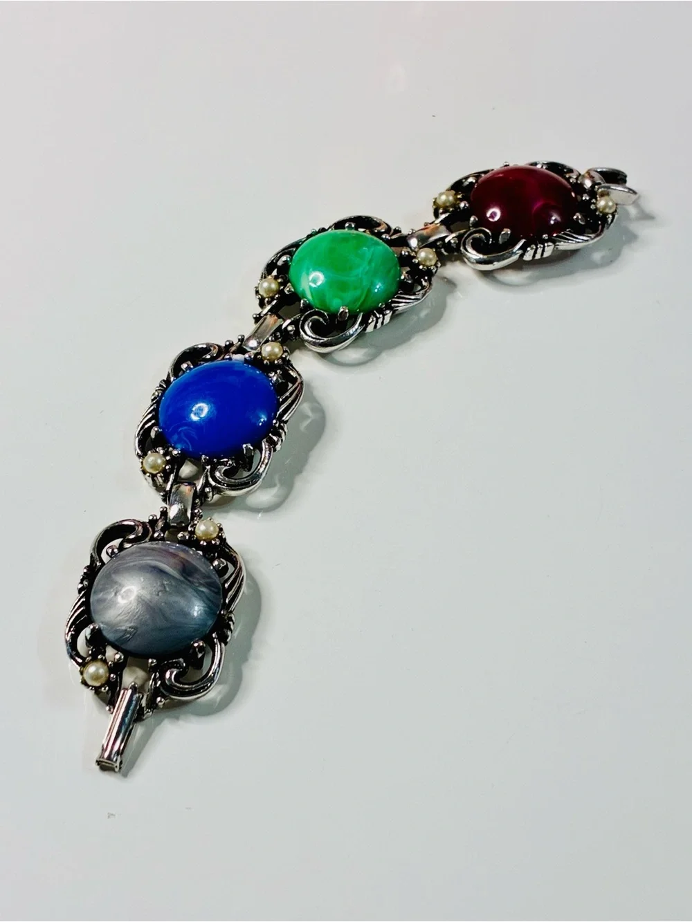 VTG Multicolor Cabochon Bracelet with Silver-Tone Filigree And Pearls